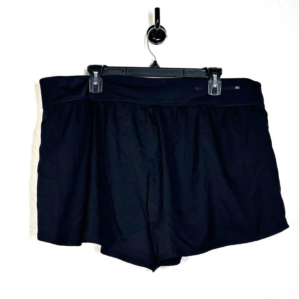 Nike Women's 2X plus size Black Active Running Shorts 3" inseam Athleisure swift